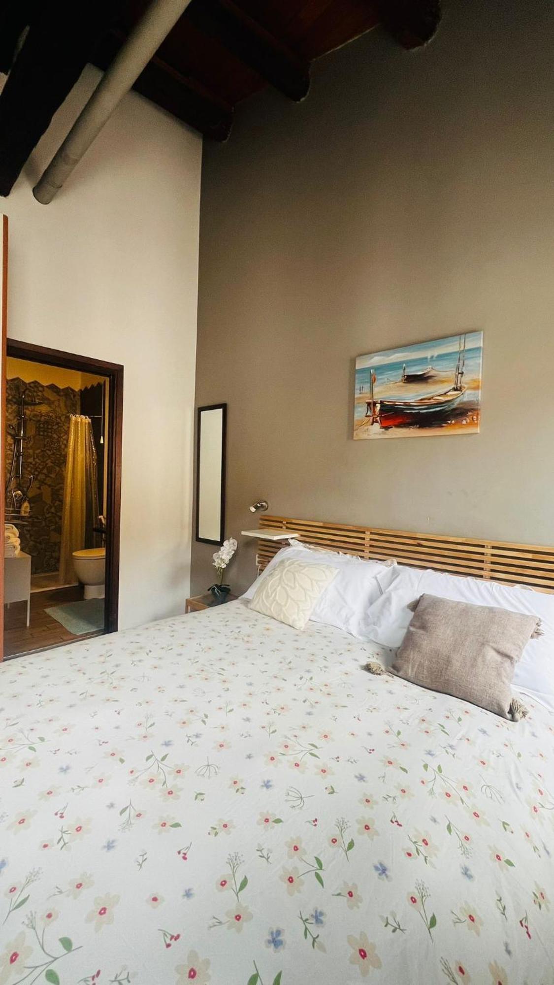 פלרמו Kasa Kala Rooms & Apartments מראה חיצוני תמונה